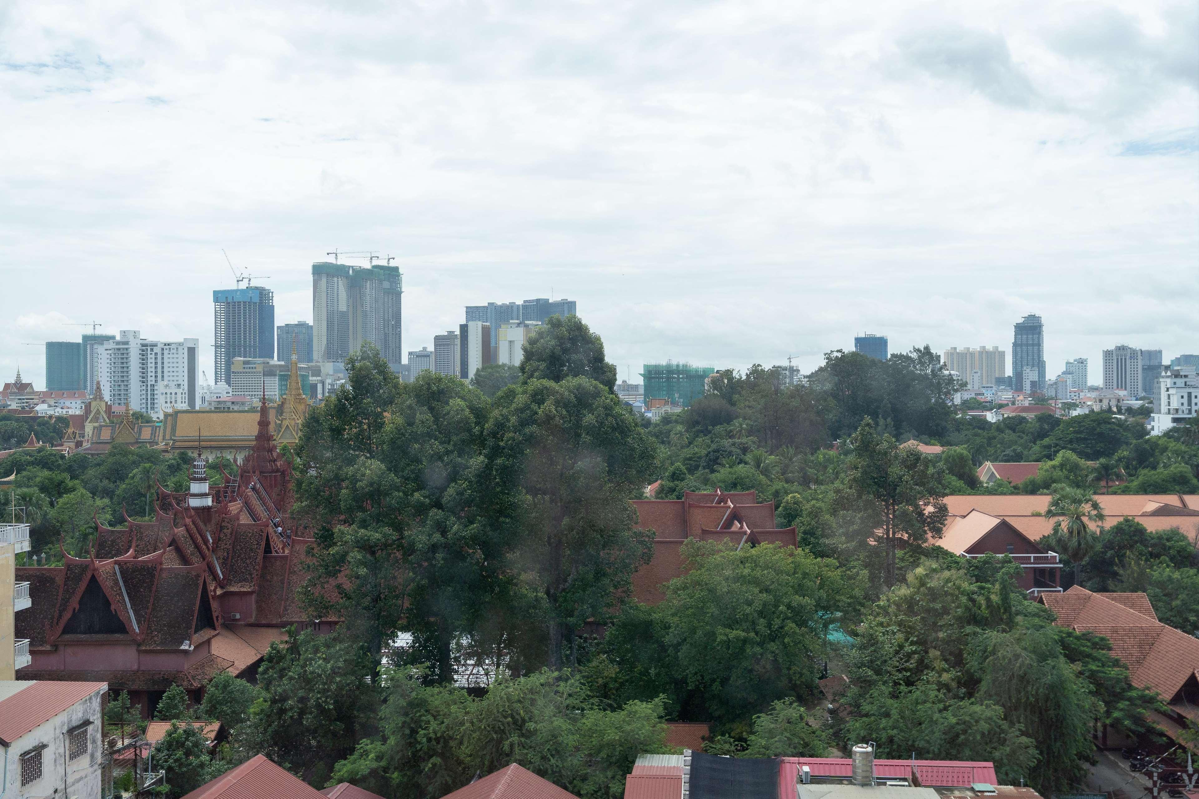 Hotel Hyatt Regency Phnom Penh Esterno foto